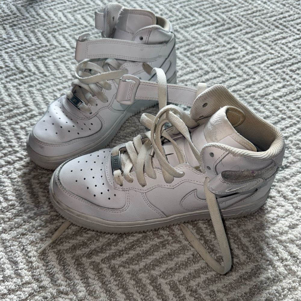 NIKE AF1 Women Size 6/5Y